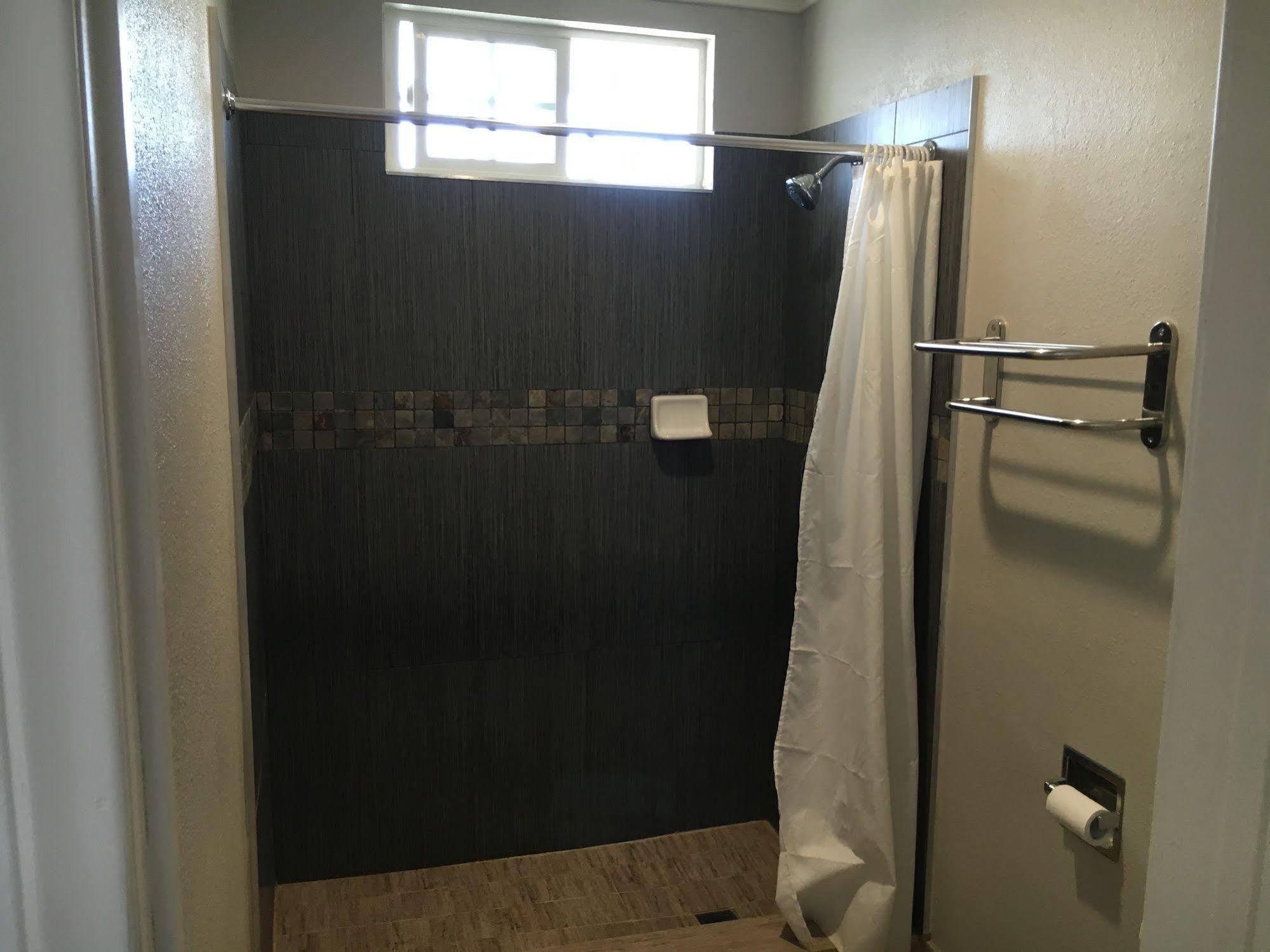 Town House Motel Lynwood Exterior foto